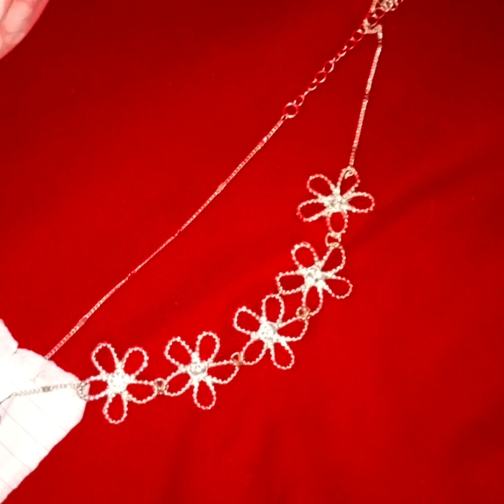Adjustable cocktail silver & cubic zirconia neclace
